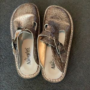 Women’s Allegria classic clogs